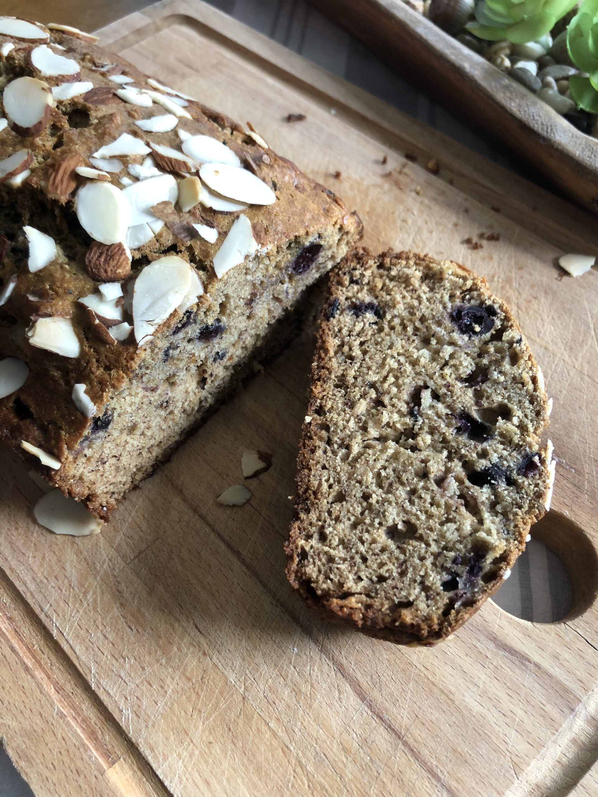 Recipes with Aronia Berries…try this one with Banana bread!